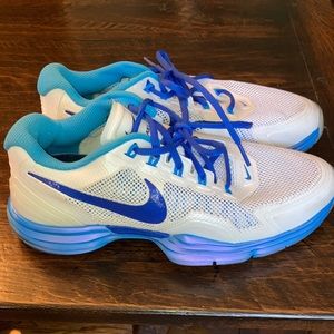 Nike LunarTR1 tennis shoes